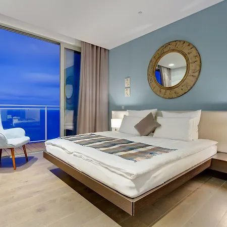 Super Luxury In Tigne Point, Amazing Ocean Views アパート