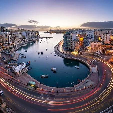 Super Luxury In Tigne Point, Amazing Ocean Views スリーマ